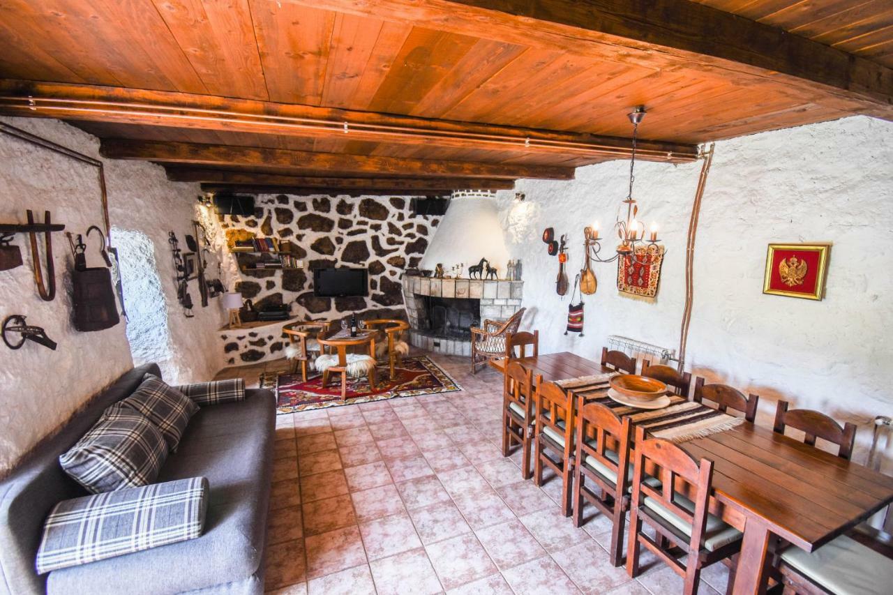 Grandfather'S Secret Danilovgrad Exterior photo